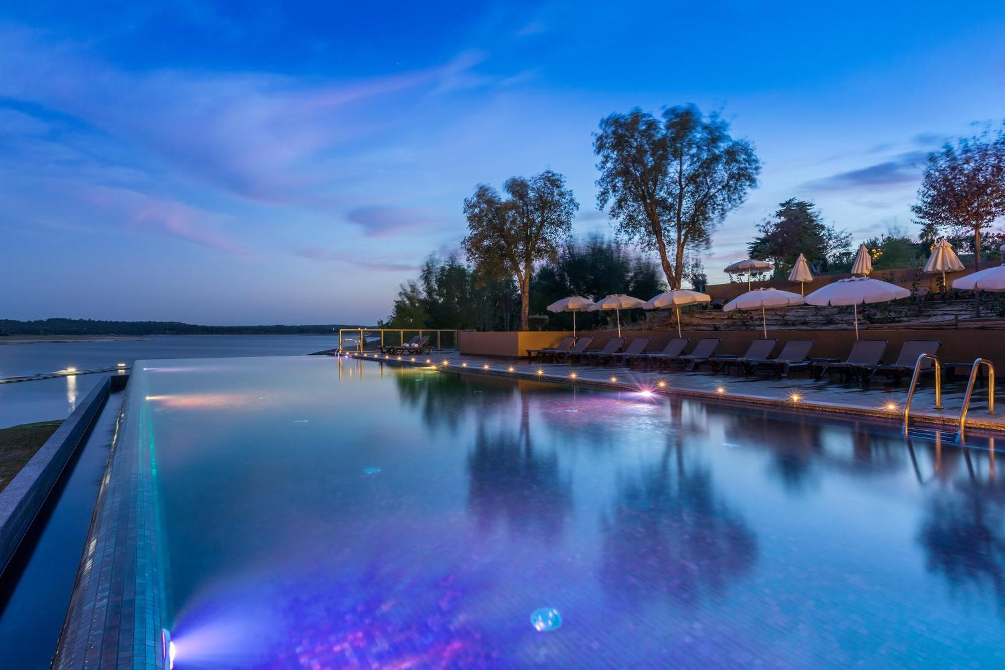 Ap Lago Montargil - Conference & Spa Zewnętrze zdjęcie The pool at the hotel