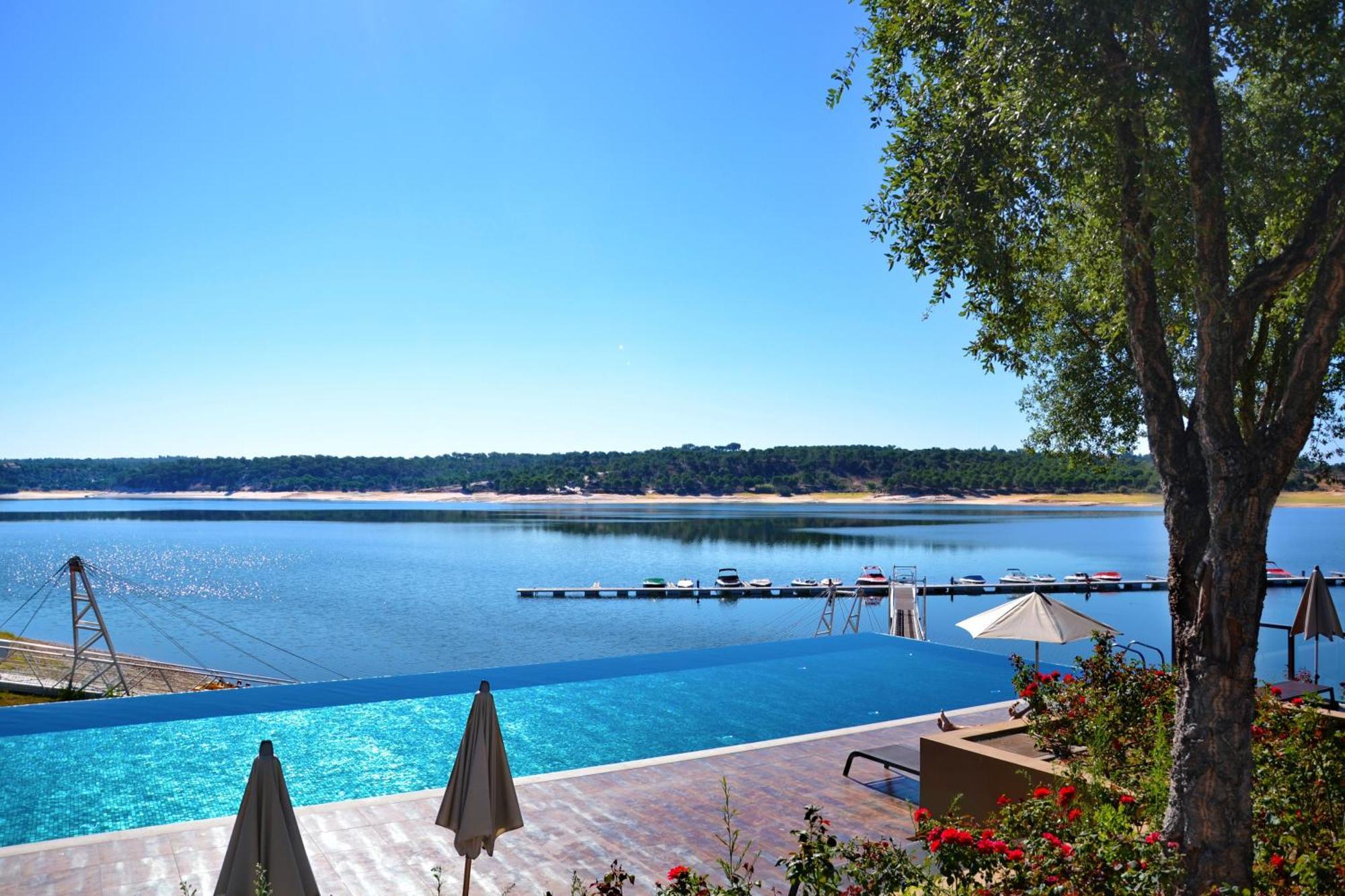 Ap Lago Montargil - Conference & Spa Zewnętrze zdjęcie View of the lake
